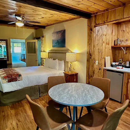 Fernwood Resort
